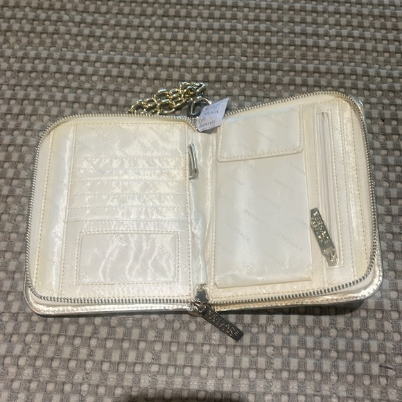 Versace chained wrist bag. - Picture 5 of 5